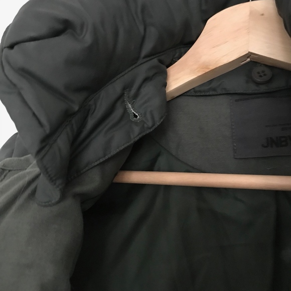 JNBY Dark Green Lightweight Matte Puffer size MEDIUM - Picture 4 of 8